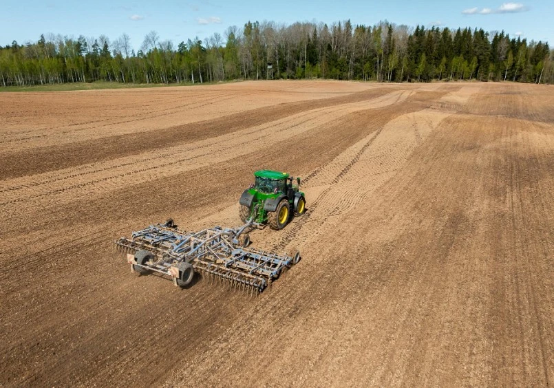 Arado de fincas en Zamora